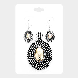 Embossed Two Tone Metal Magnetic Pendant Set