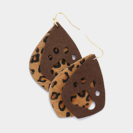 Cut Out Paw Detailed Leopard Patterned Genuine Leather Dangle Earrings