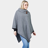 Button Deco Collar Poncho