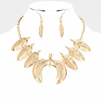 Boho Metal Leaves Pendants Statement Necklace