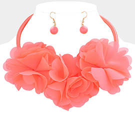 Triple Mesh Fabric Flower Necklace