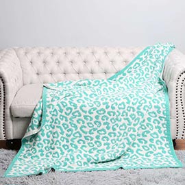 Leopard Patterned Reversible Throw Blanket