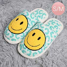 Smile Accented Leopard Patterned Soft Home Indoor Floor Slippers