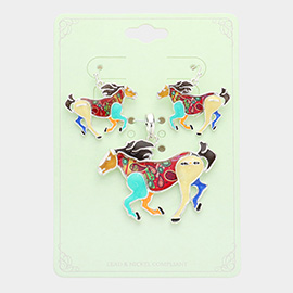 Paisley Patterned Running Horse Pendant Set