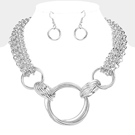 Multi Layered O Ring Pendant Pointed Chunky Chain Necklace