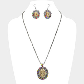 Rhinestone Paved Cameo Pointed Pendant Necklace