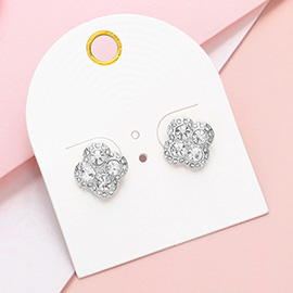 Stone Embellisehd Quatrefoil Stud Earrings