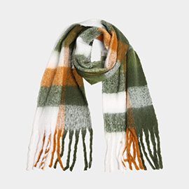 Checkered Oblong Scarf with Fringe