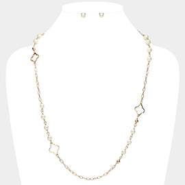 Open Metal Quatrefoil Pearl Station Necklace