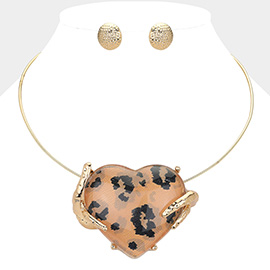 Abstract Leopard Patterned Resin Heart Pendant Necklace