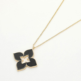 Clover Pendant Necklace