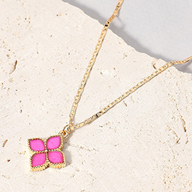 Clover Pendant Necklace