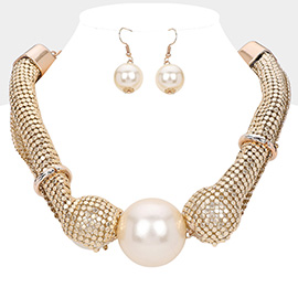 Chunky Pearl Centered Mesh Wrapped Chain Necklace