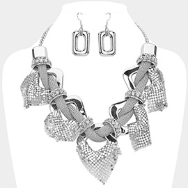 Abstract Mesh Chain Wrapped Charm Embellished Twisted Chunky Chain Statement Necklace