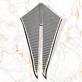 Houndstooth Patterned Diamond Shape Scarf