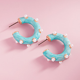 Pearl Embellished Marbled Enamel Hoop Earrings