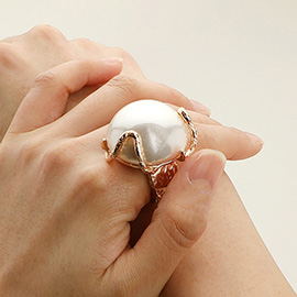 Chunky Pearl Stretch Ring