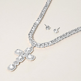 Stone Embellished Cross Pendant Bling Studded Chunky Chain Necklace