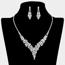 Round Stone Cluster Rhinestone Paved V Shaped Necklace