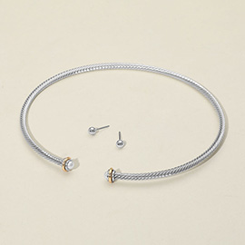 Metal Twisted Pearl Ends Wire Choker Necklace