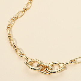 Metal Horsebit Chain Necklace