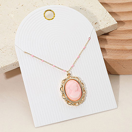 Vintage Cameo Pendant Necklace