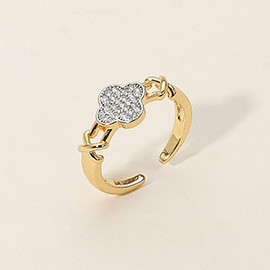 SECRET BOX_14K Gold Dipped Rhinestone Paved Quatrefoil Accent Adjustable Ring
