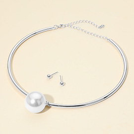Bold Pearl Statement Choker Necklace