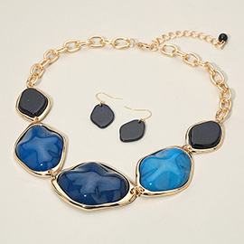 Chunky Bold Resin Pebble Plate Link Statement Necklace