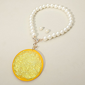 Bold Oval Resin Plate Pendant Accent Chunky Pearl Beaded Statement Necklace